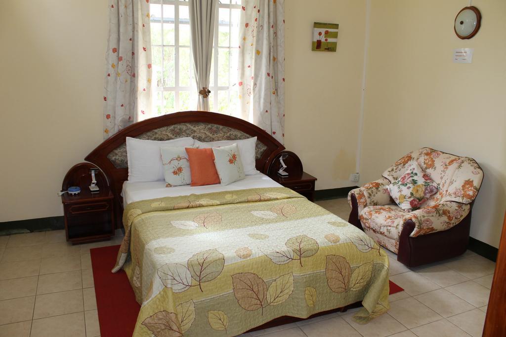 Villa Le Chapo Port Mathurin Room photo